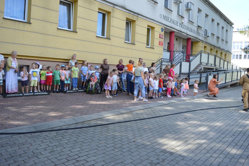 Próbna ewakuacja z udziałem strażaków