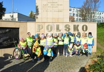 Pamiętamy – wycieczka przedszkolaków śladami bohaterów Gorlic